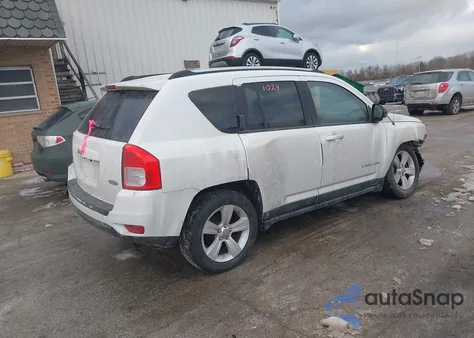 2011 Jeep Compass z USA, uszkodzony, nr VIN 1J4NF1FB4BD197523